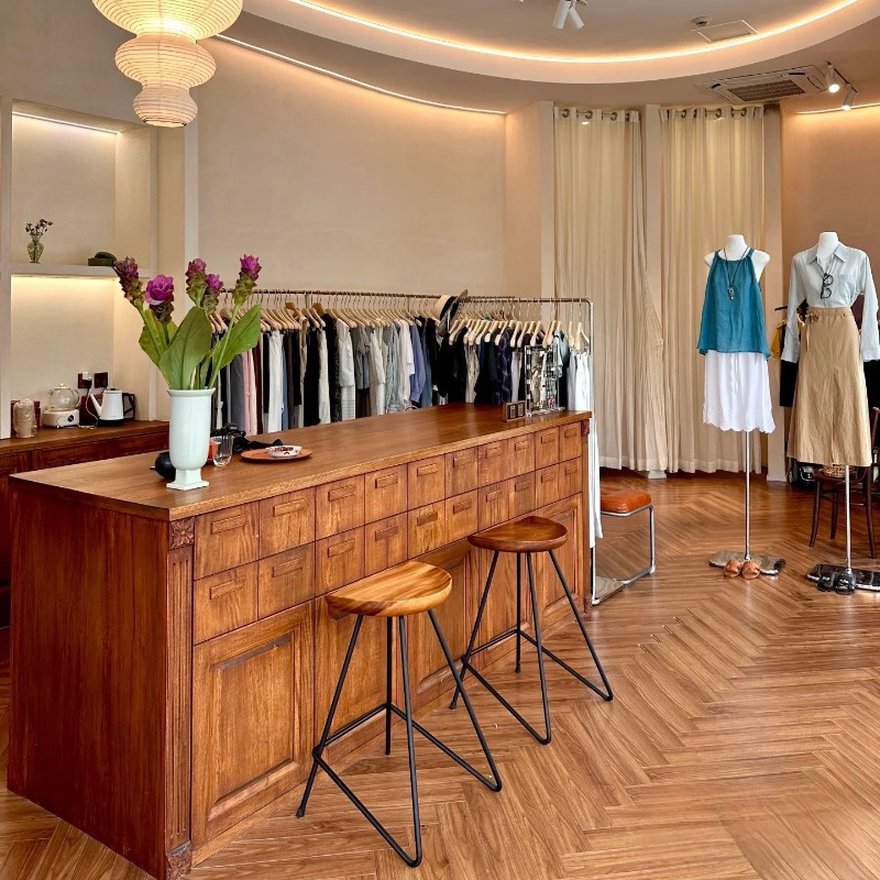 Loja de roupas, balcão de caix - Office Furniture Second Hand avaliação e preço
